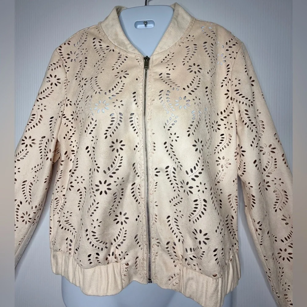 Forever 21 Pink Laser Cut Floral Eyelet Bomber Jacket Size Large